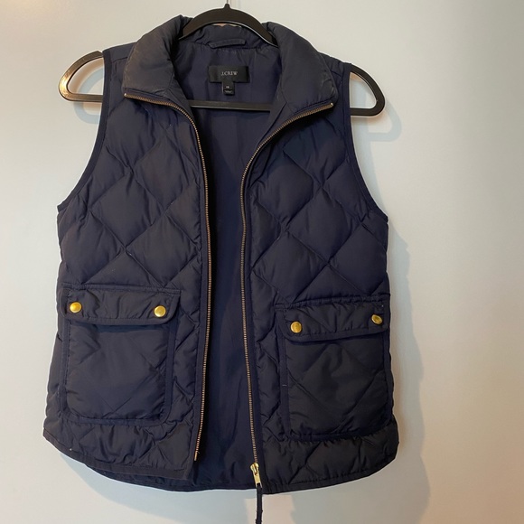 J. Crew quilted puffer vest in Navy size XS - Picture 2 of 5